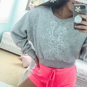CROPPED GRAY SWEATSHIRT